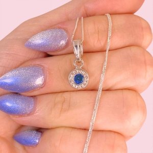 Cadena Veneziana Fina y Dije Mini Bvlgari con Piedra Celeste de Plata 925